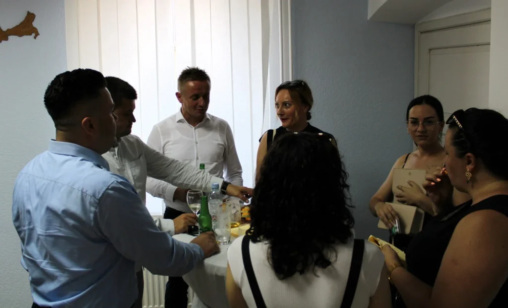 Sudionici Žetvene utrke prije starta — 45. Žetvene svečanosti u Cerni, 19.07.2024.