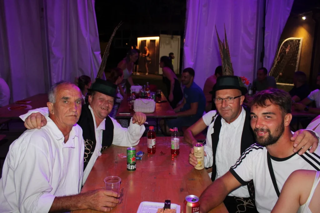 Večernja zabava u šatoru — 45. Žetvene svečanosti u Cerni, 19.07.2024.