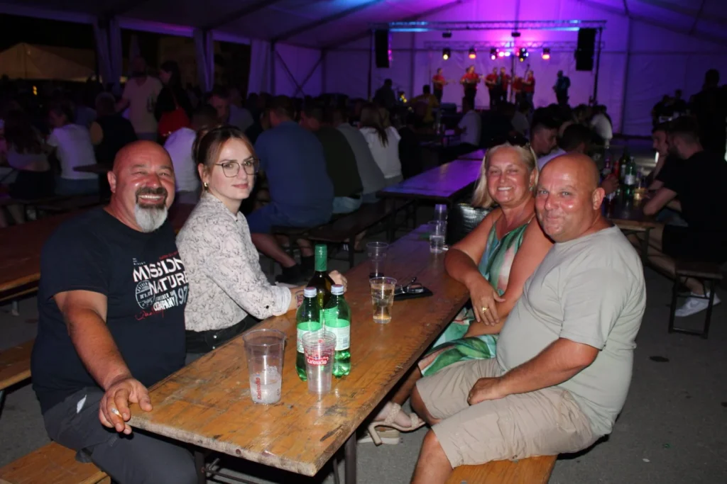Večernja zabava u šatoru — 45. Žetvene svečanosti u Cerni, 19.07.2024.