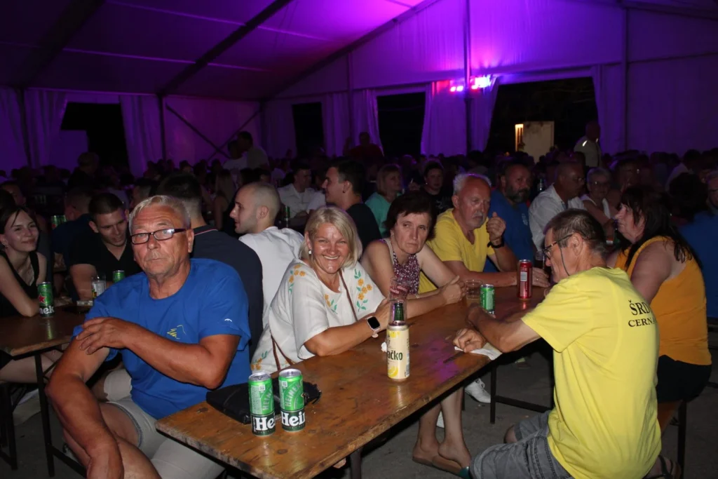 Večernja zabava u šatoru — 45. Žetvene svečanosti u Cerni, 19.07.2024.