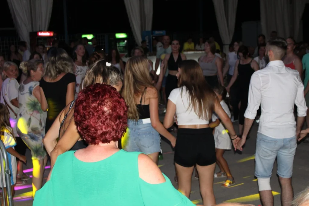 Večernja zabava u šatoru — 45. Žetvene svečanosti u Cerni, 19.07.2024.