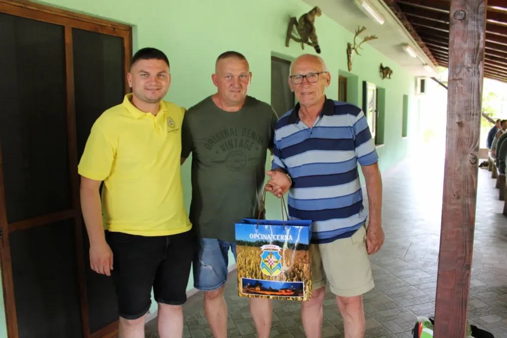 Dodjela priznanja ribolovcima — 45. Žetvene svečanosti u Cerni, 20.07.2024.