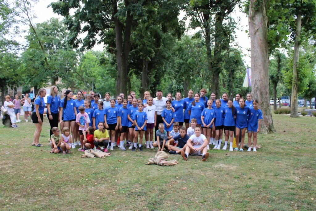 Dječje igre i sportska natjecanja u parku — 45. Žetvene svečanosti u Cerni, 20.07.2024.